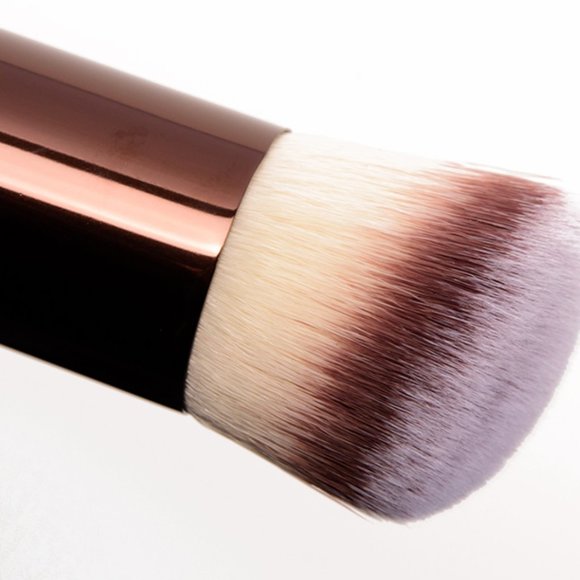 BNIB ✅ Hourglass Vanish Seamless Finish Foundation Brush ✨ NEW IN BOX - Picture 9 of 9